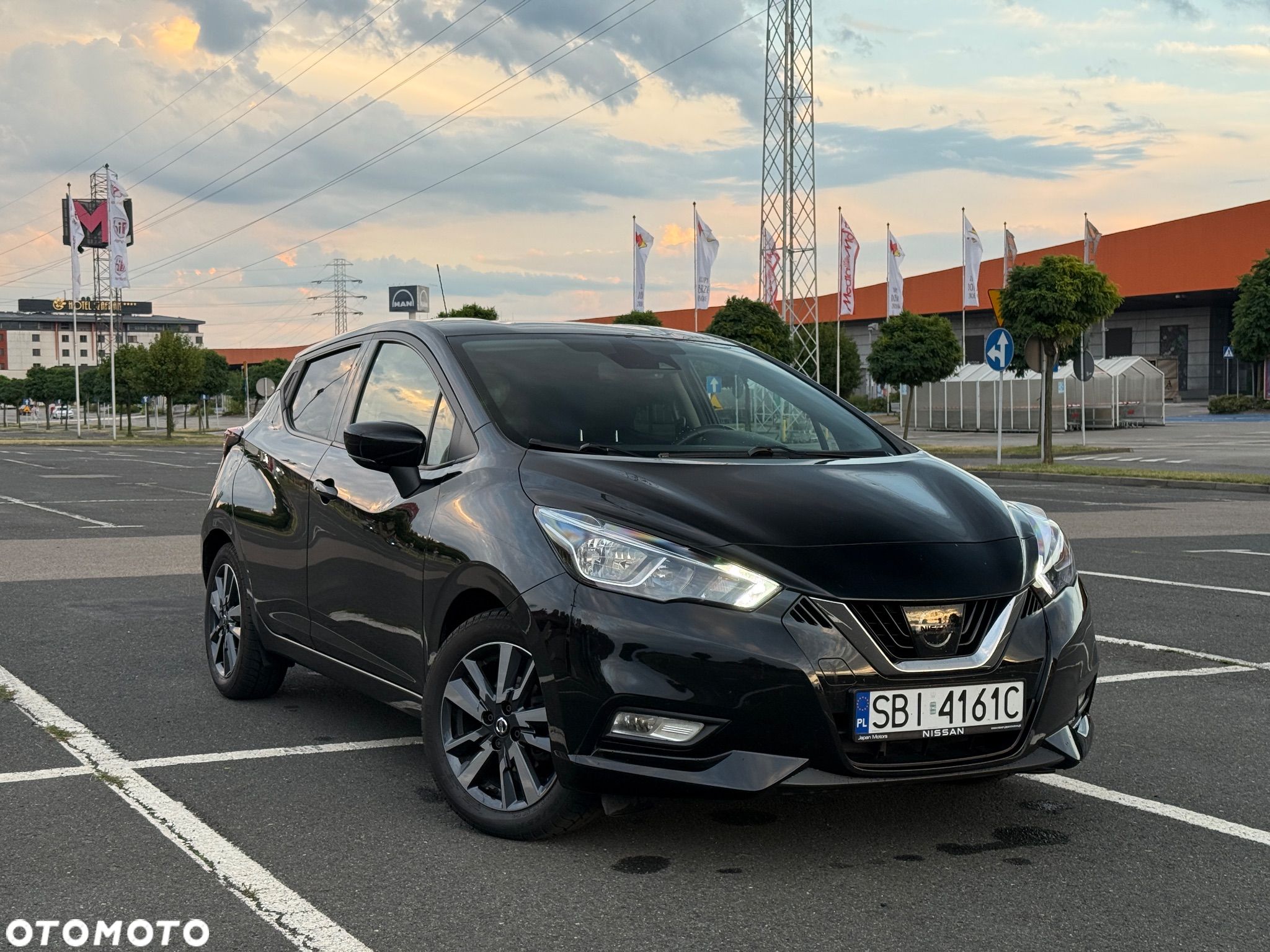 Nissan Micra - 1