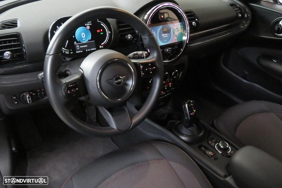 MINI Clubman Cooper Premium Essential Auto - 8