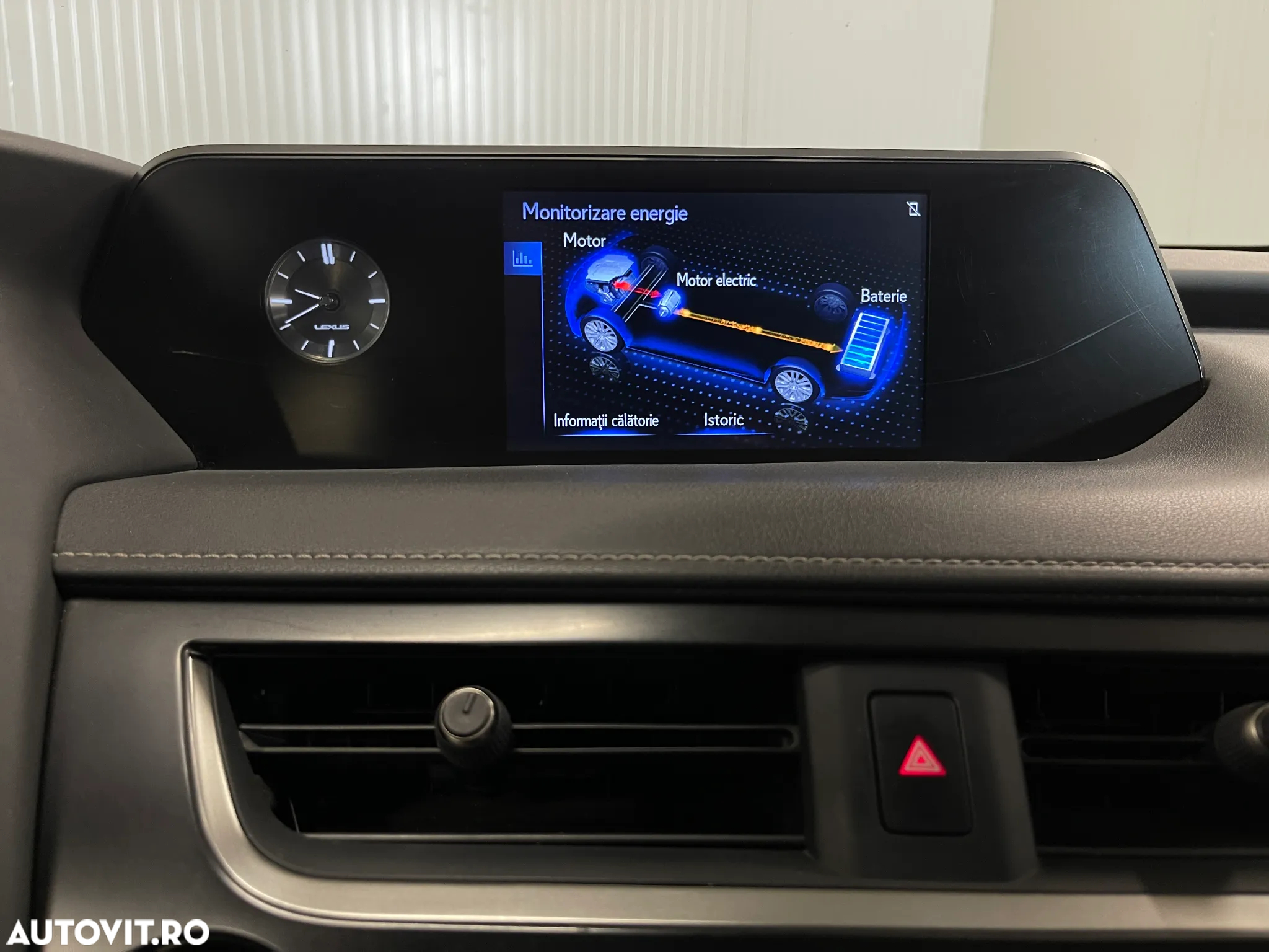 Lexus UX 250h 2.0L HEV 20H- (178 HP) 4X4 CVT Luxury - 18