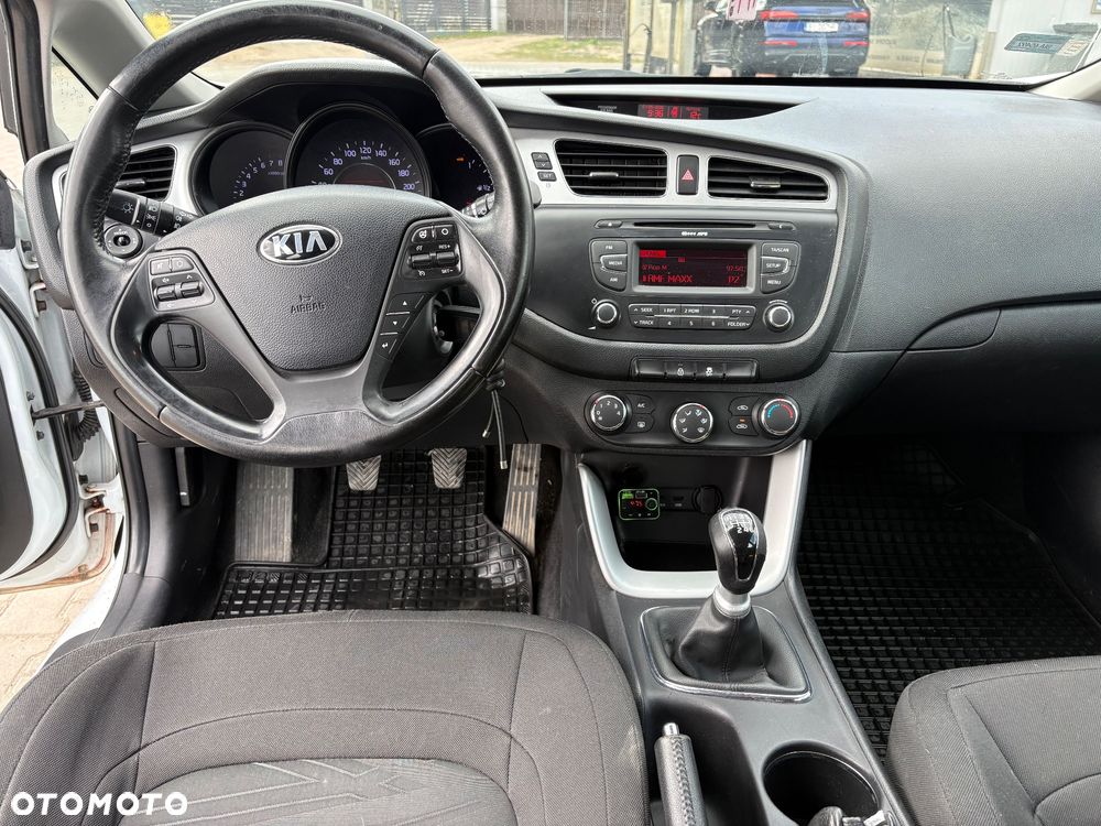Kia Ceed - 6