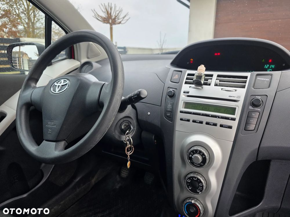 Toyota Yaris 1.0 Luna - 10
