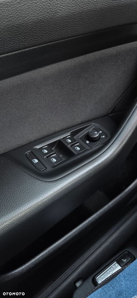 Volkswagen Passat Variant 2.0 TDI EVO Business DSG - 23