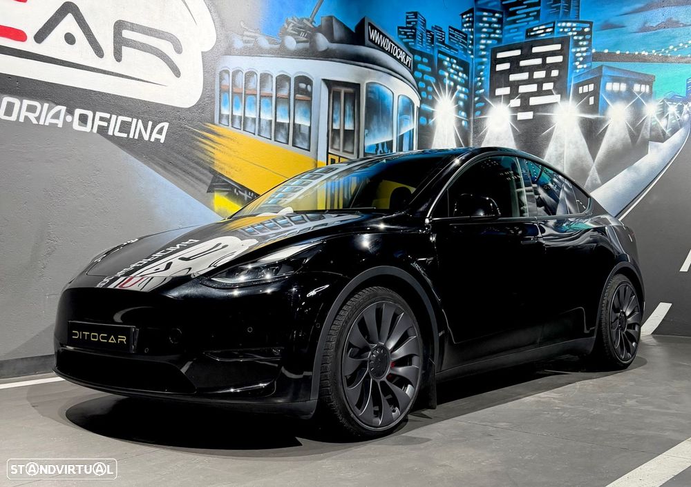 Tesla Model Y Performance Dual Motor AWD - 4