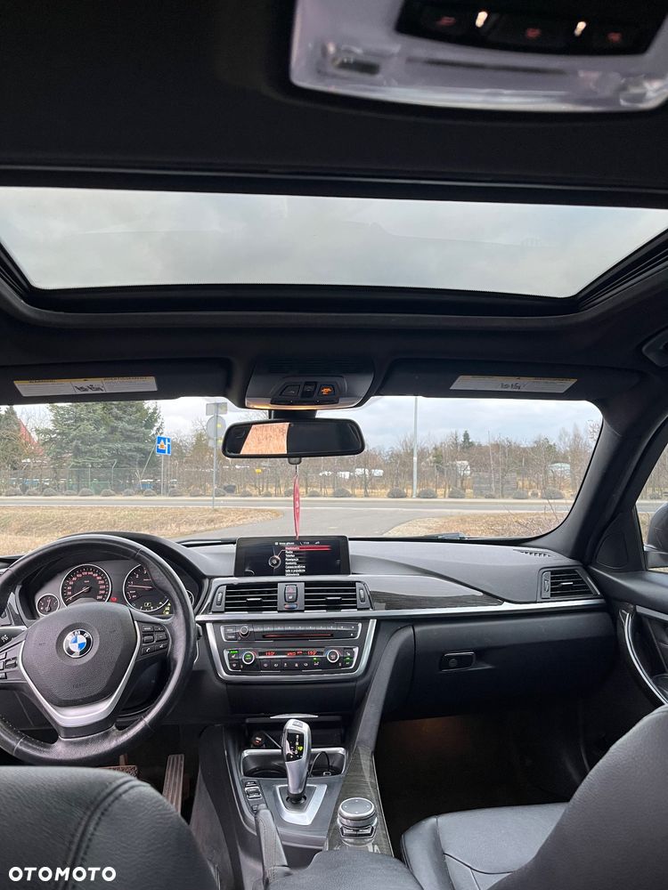 BMW Seria 3 328i xDrive Luxury Line - 18