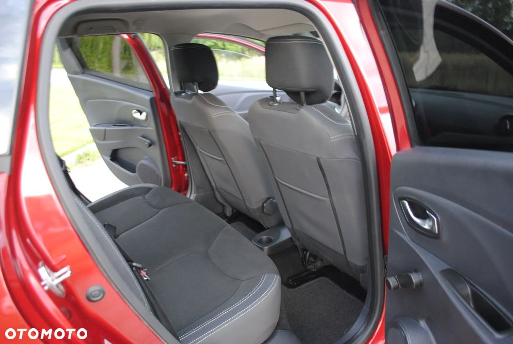Renault Clio 1.2 16V 75 Business - 17
