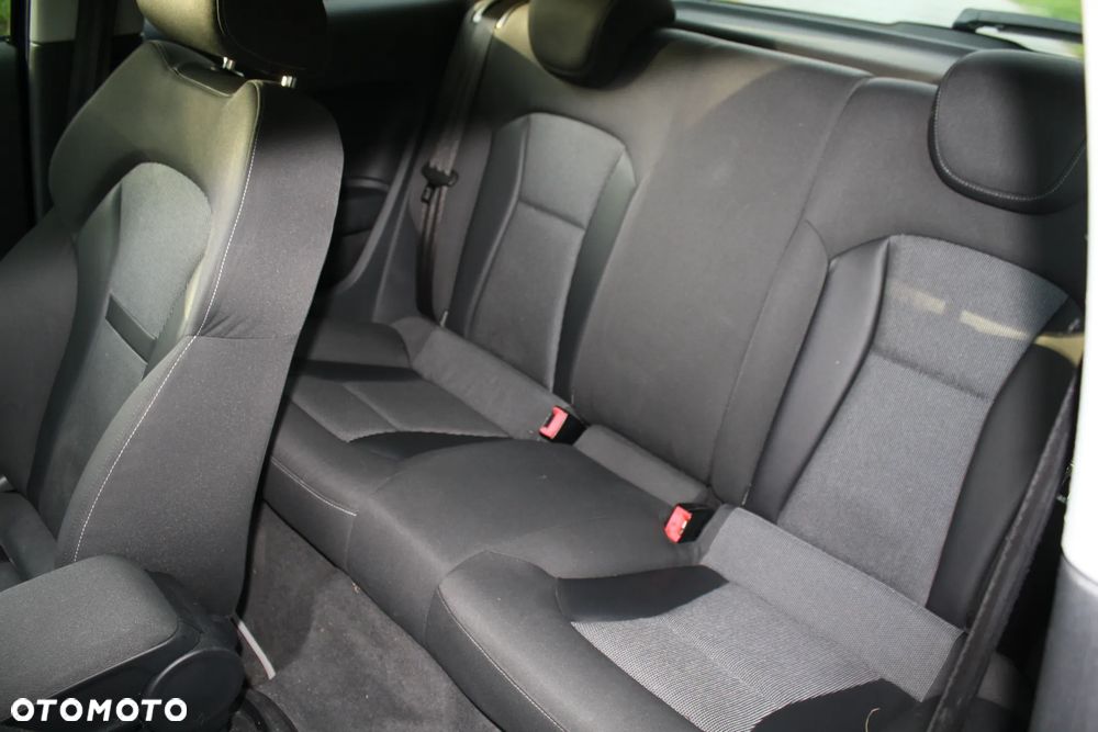 Audi A1 3-drzwiowe 1.6 TDI S line edition - 15