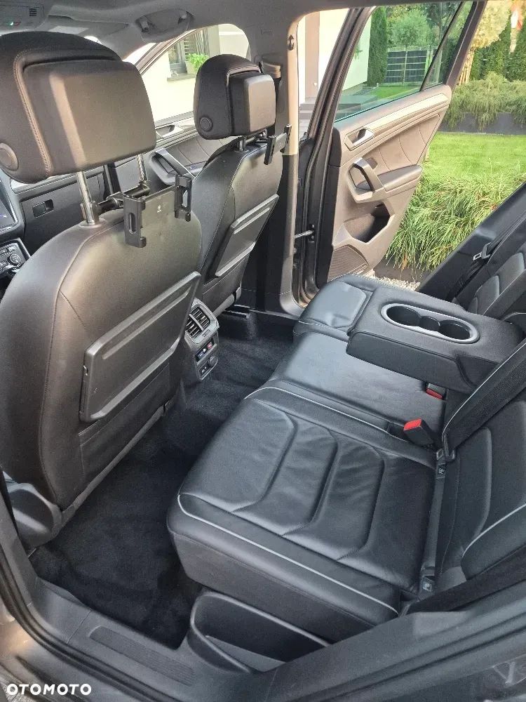Volkswagen Tiguan - 19