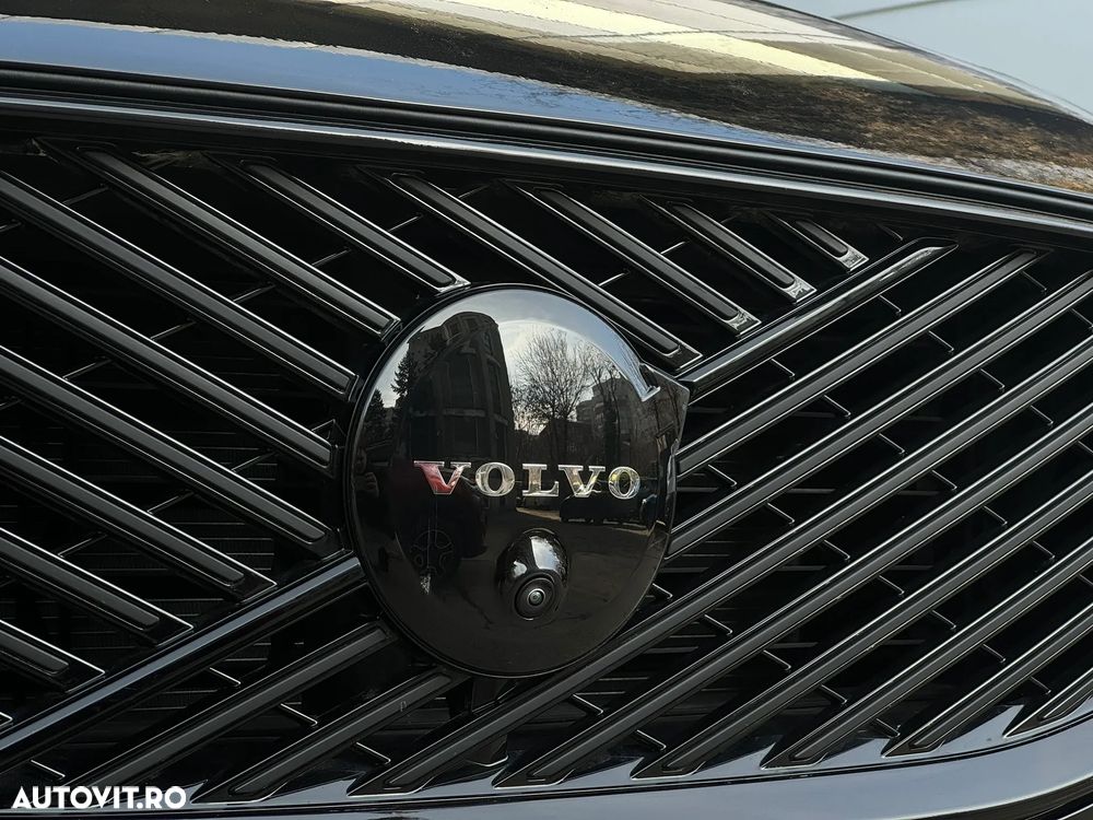 Volvo XC 60 T6 AWD AT PHEV Plus Dark - 39