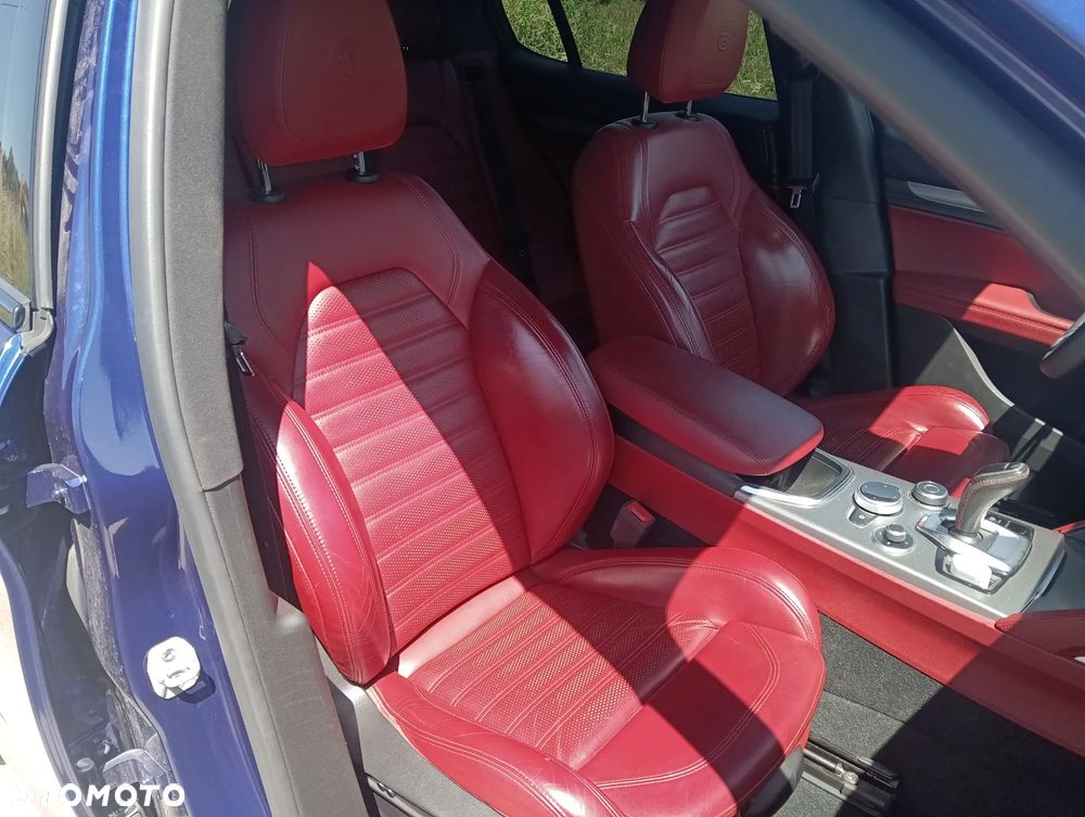 Alfa Romeo Stelvio 2.0 Turbo TI Q4 - 17
