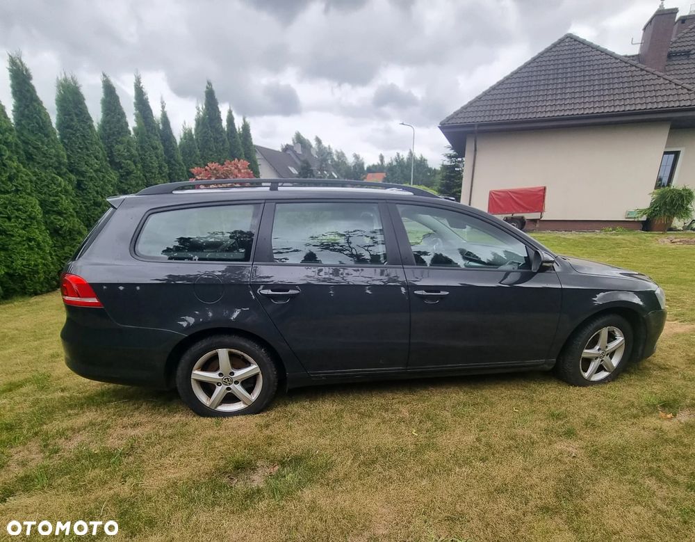 Volkswagen Passat - 4