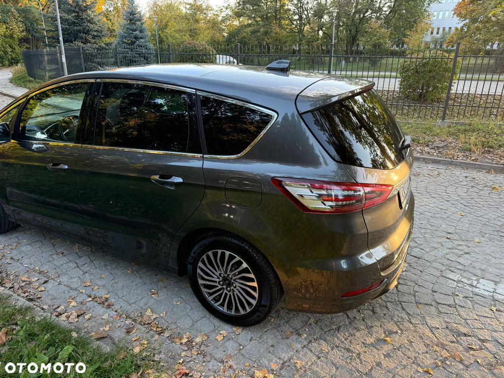 Ford S-Max - 24