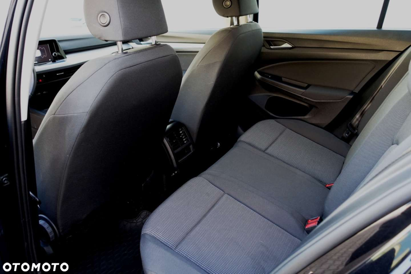 Volkswagen Golf - 12