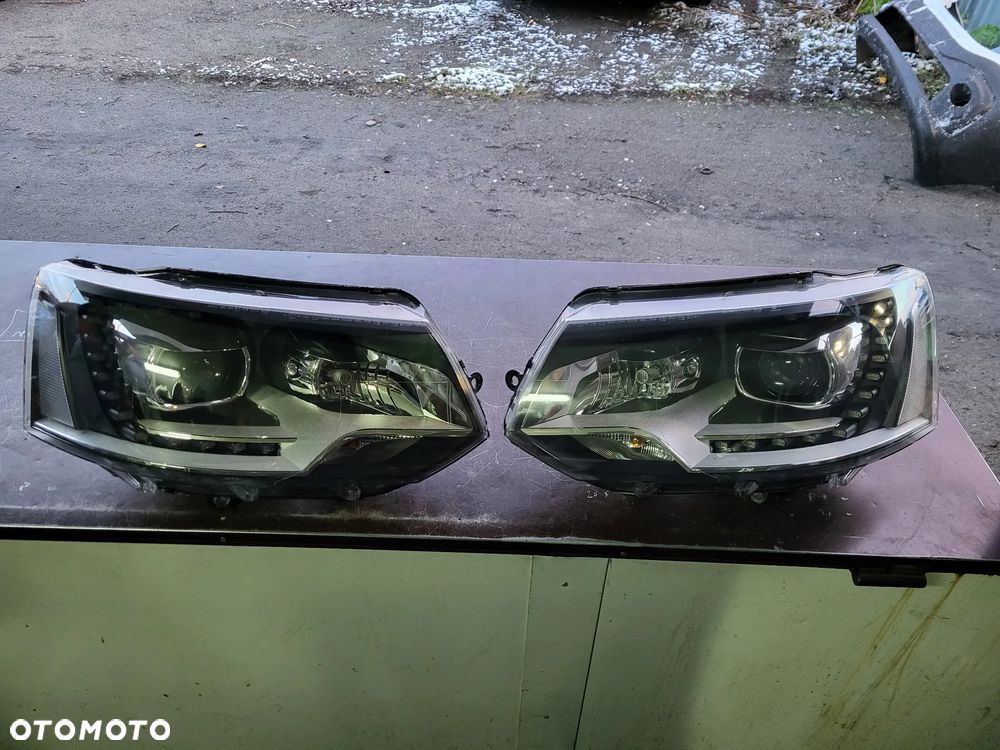 Lampy do VW T5 lift xenony z led komplet - 1