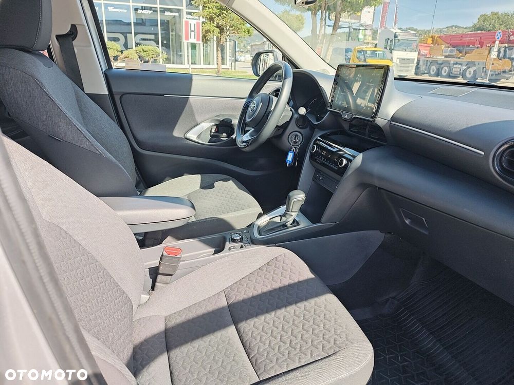 Toyota Yaris Cross Hybrid 1.5 Comfort 4x4 - 10