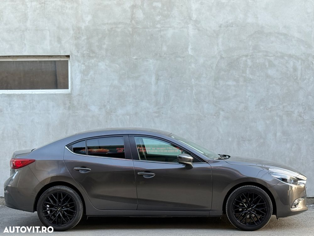 Mazda 3 - 7