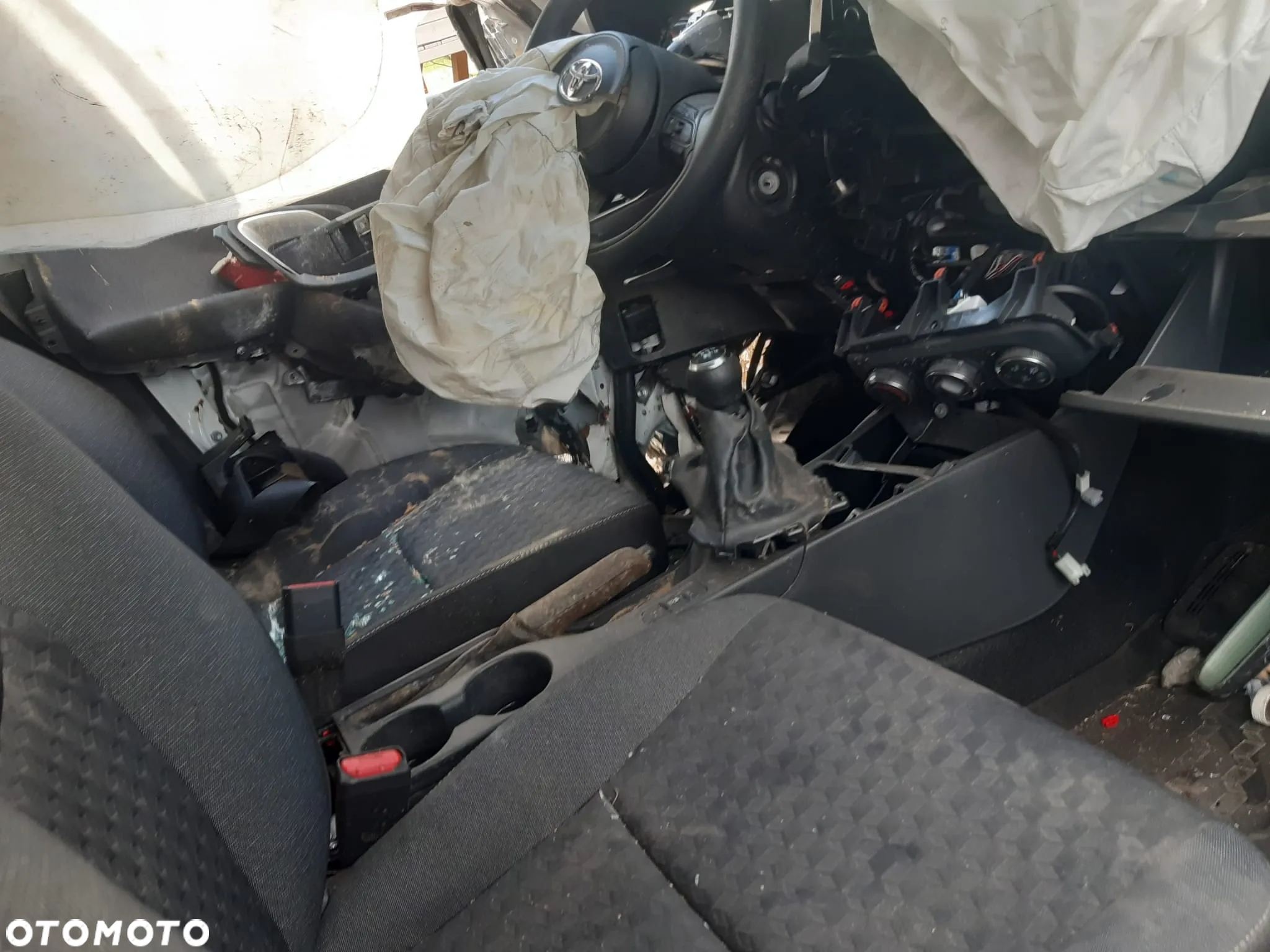 Toyota Yaris 1.5 Comfort - 13