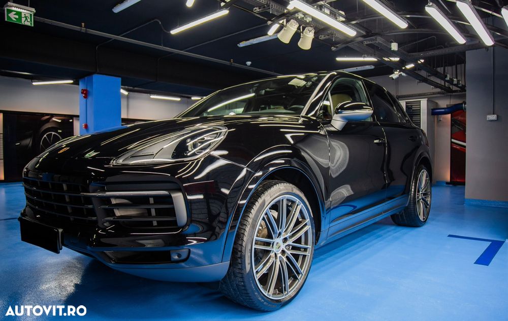Porsche Cayenne - 4