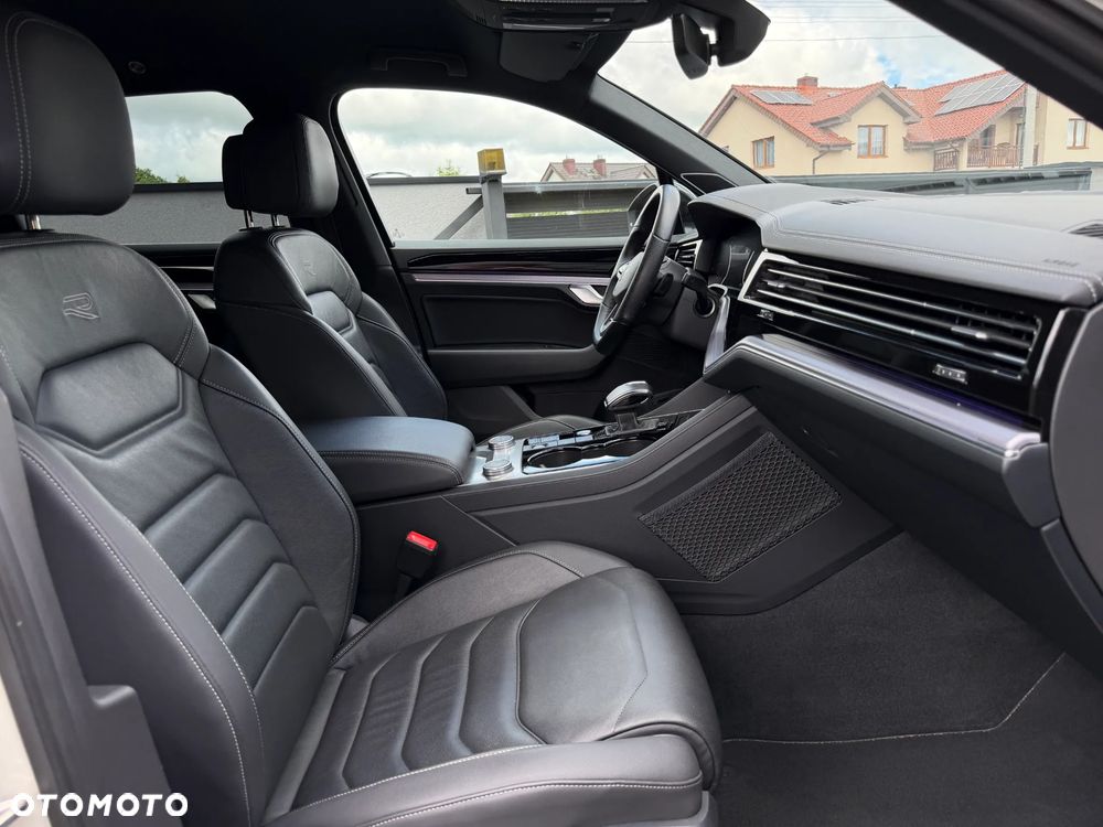 Volkswagen Touareg 3.0 V6 TDI 4Motion R-Line - 17