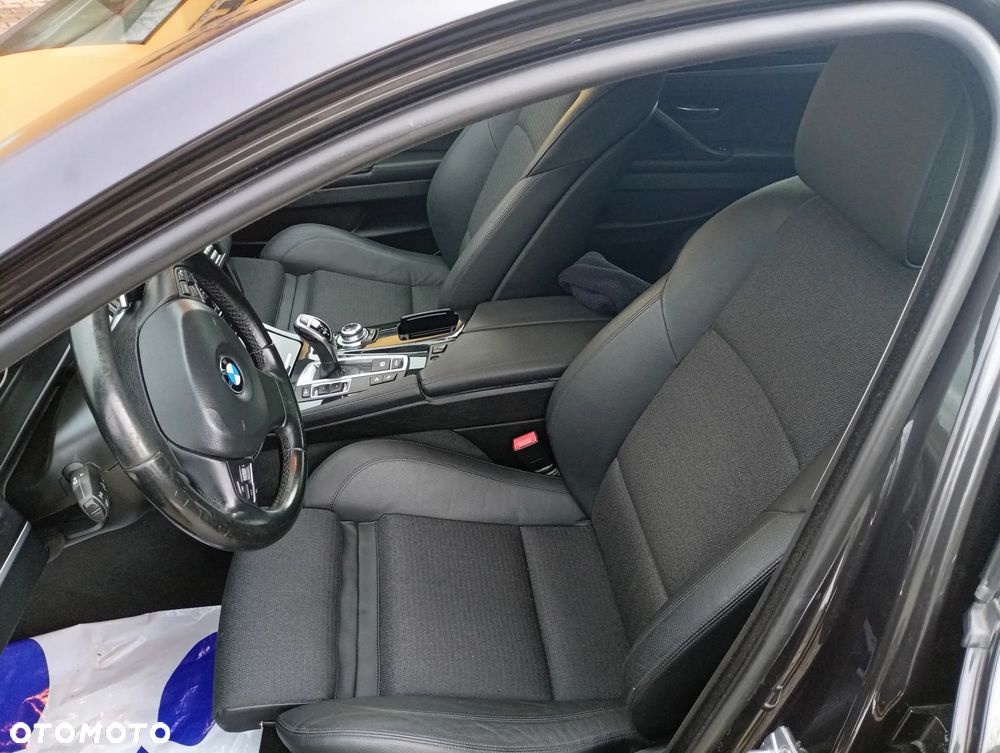 BMW Seria 5 525d xDrive Sport-Aut Modern Line - 15