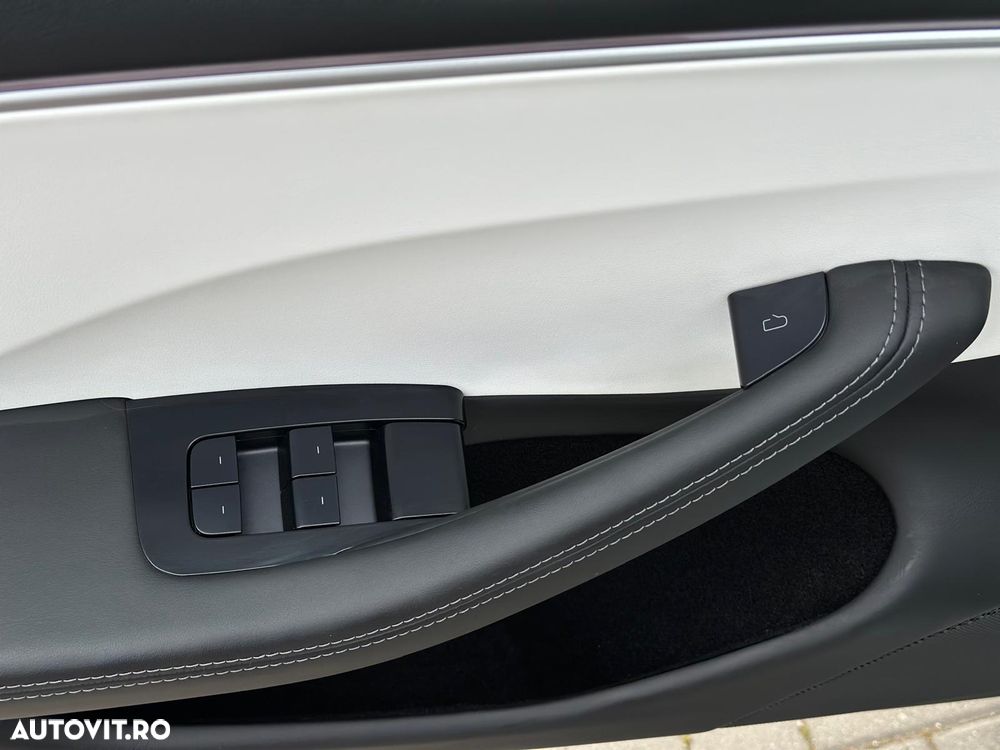 Tesla Model 3 Standard Reichweite Plus Hinterradantrieb - 23
