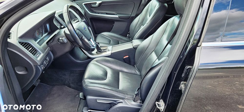 Volvo XC 60 D4 Geartronic Momentum - 17