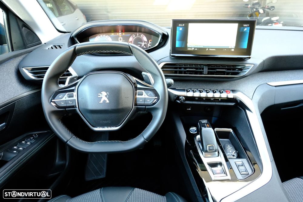 Peugeot 5008 1.2 PureTech Allure EAT8 - 17