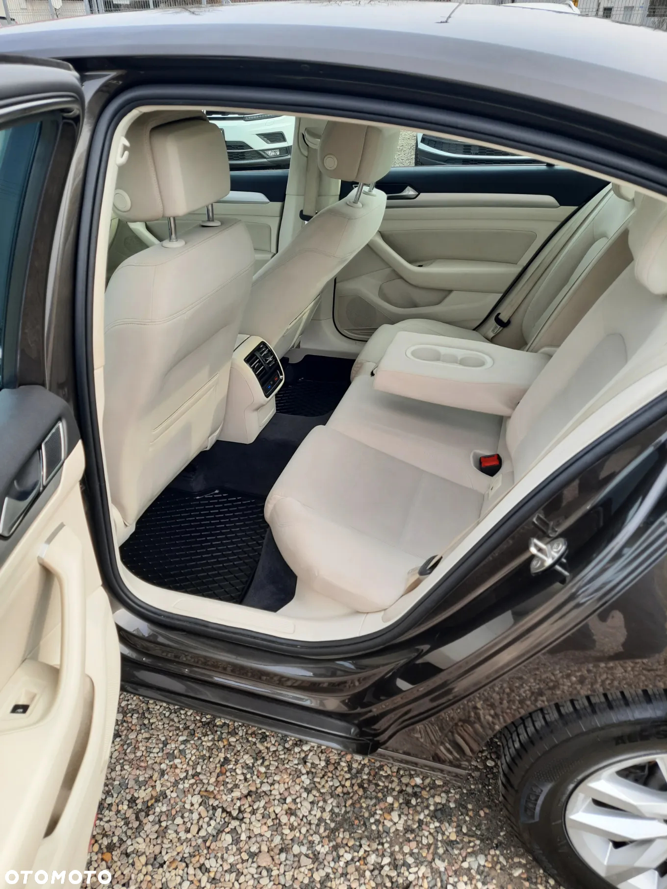 Volkswagen Passat 1.8 TSI BMT Comfortline - 27