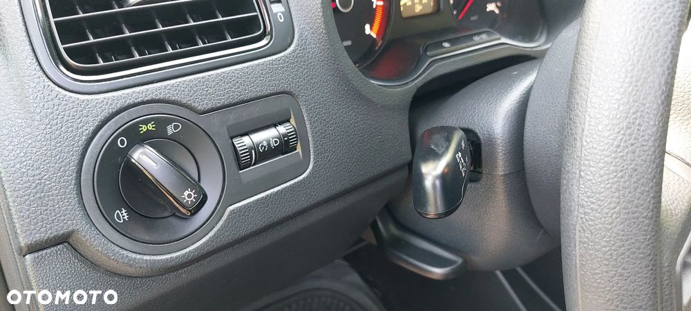 Volkswagen Polo 1.2 Tour - 28