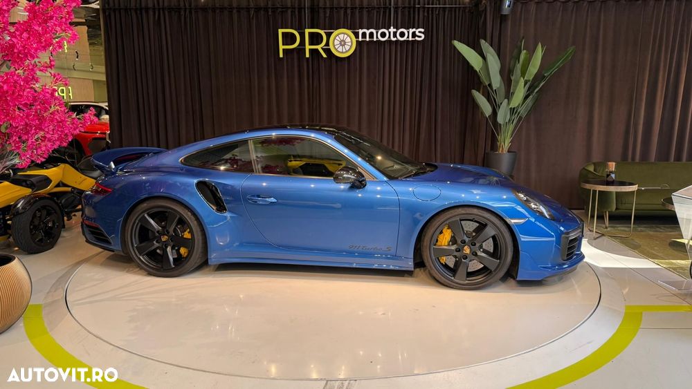 Porsche 911-TURBO-S - 3