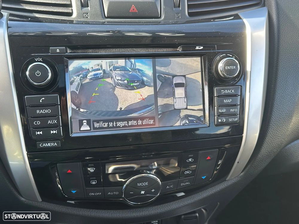 Nissan Navara 2.3 dCi CD 4WD N-Connecta Navi+Barras - 22