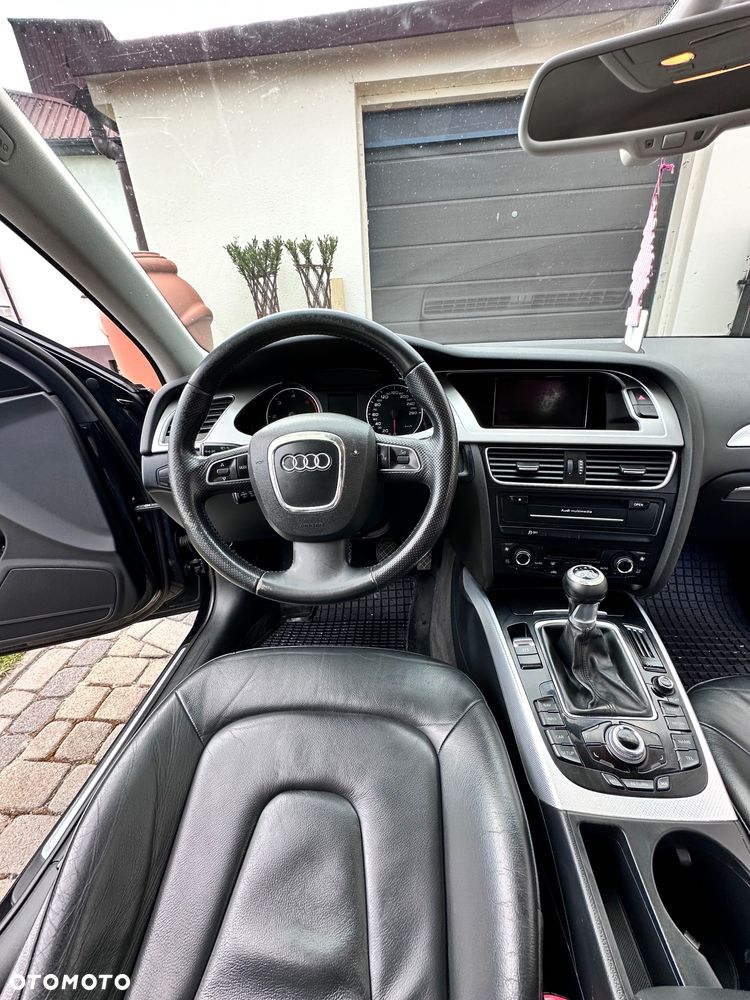 Audi A4 Avant 2.0 TDI DPF Ambiente - 16