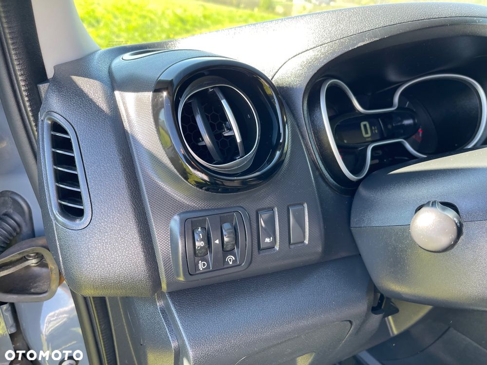 Renault Trafic - 23