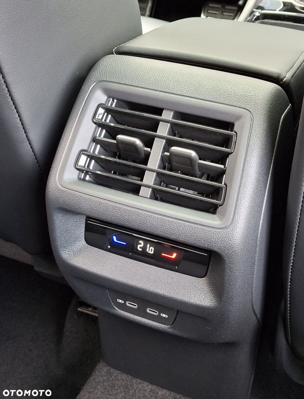 Volkswagen Tiguan 1.5 eHybrid PHEV R-Line Plus DSG - 24