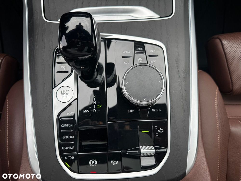 BMW X7 - 21