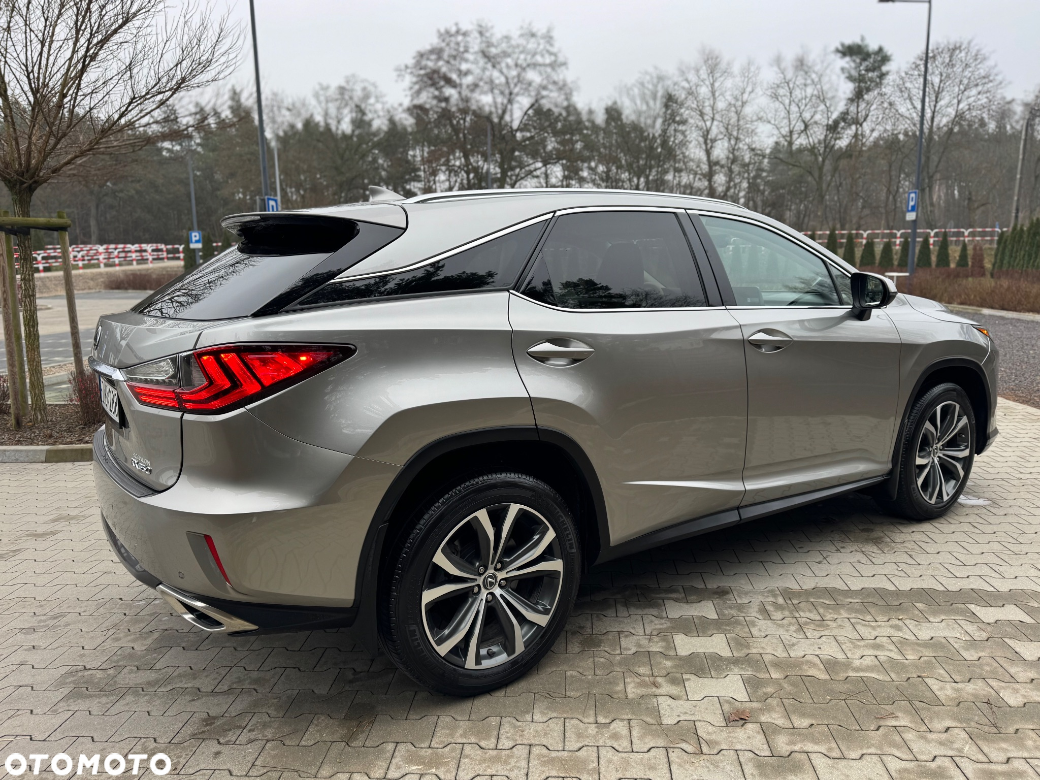 Lexus RX - 5
