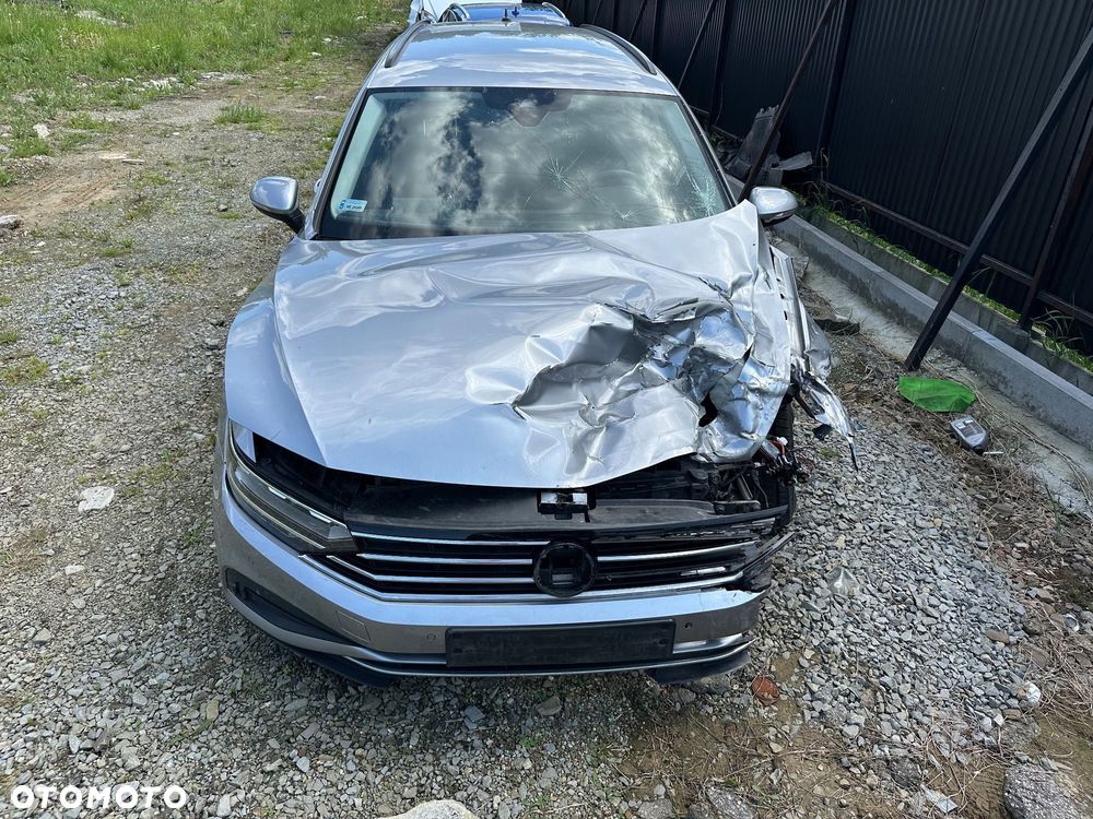 Volkswagen Passat Variant 2.0 TDI EVO Essence DSG - 2