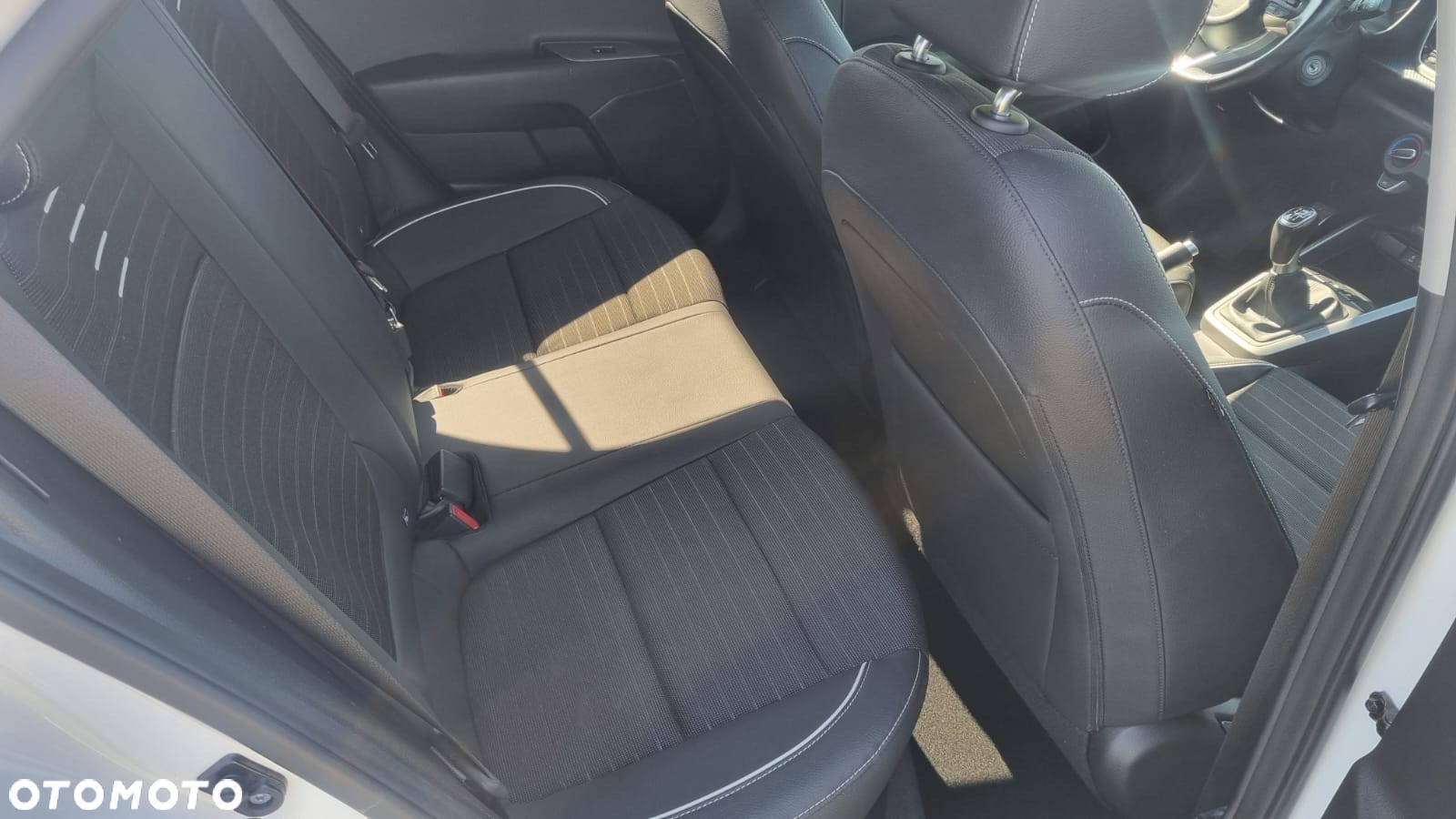 Kia Rio 1.0 T-GDI 100 GT Line - 20
