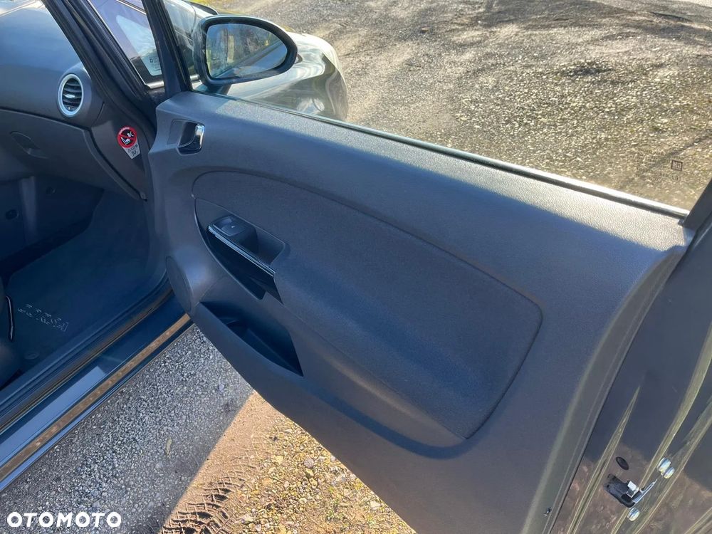 Opel Corsa 1.4 16V Innovation - 21