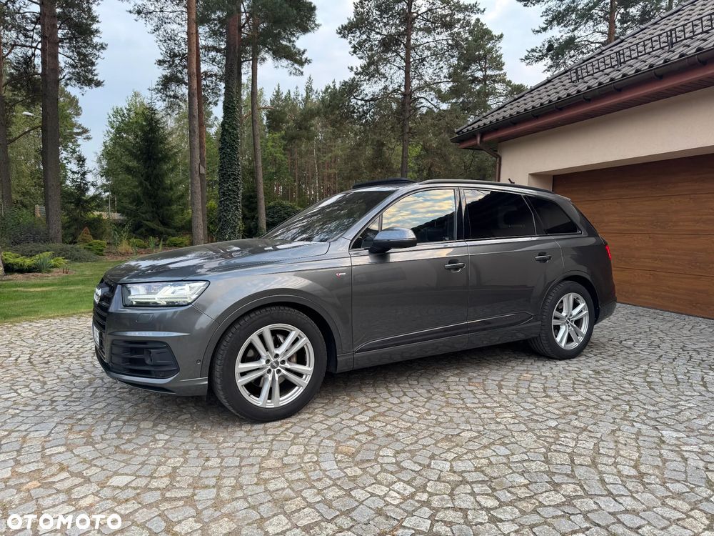 Audi Q7 - 7