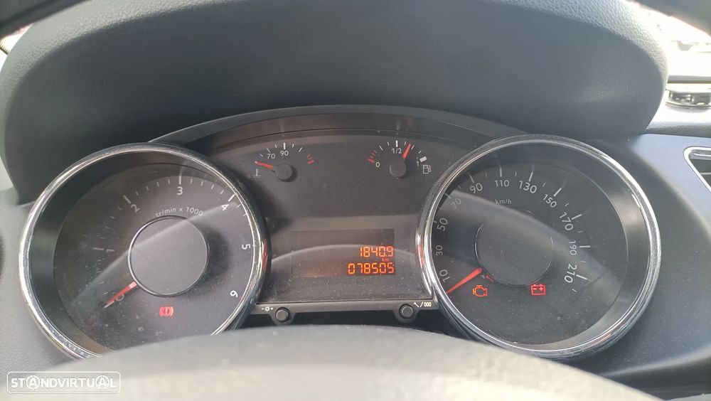Peugeot 3008 1.6 HDi Premium - 6