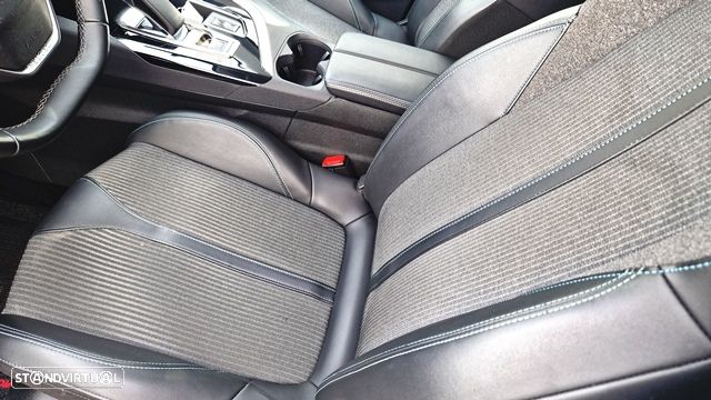 Peugeot 3008 1.6 Hybrid Allure Pack e-EAT8 - 8