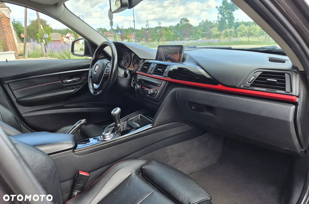 BMW Seria 3 320d Efficient Dynamic Edition Luxury Line - 12
