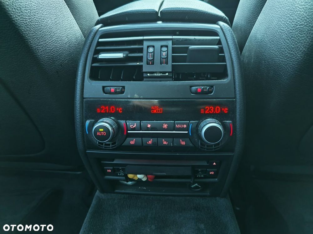 BMW Seria 7 740i L - 17