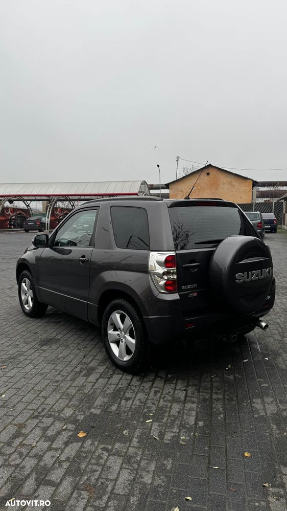 Suzuki Grand Vitara 2.4 Comfort - 4