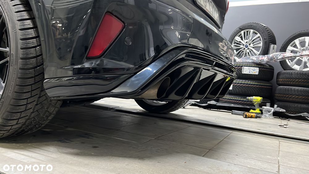 Ford Focus 2.3 EcoBoost ST X - 31