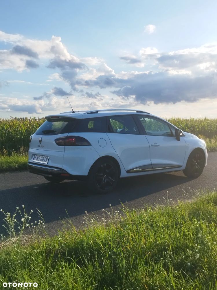 Renault Clio - 9