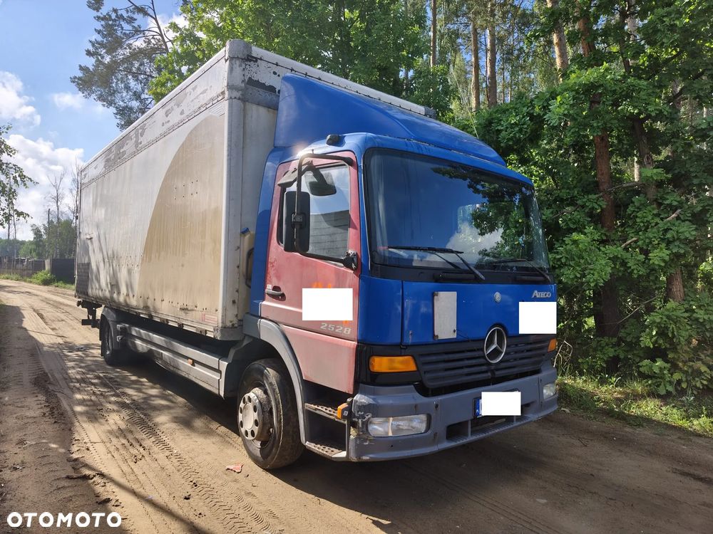 Mercedes-Benz Atego 2528 - 1