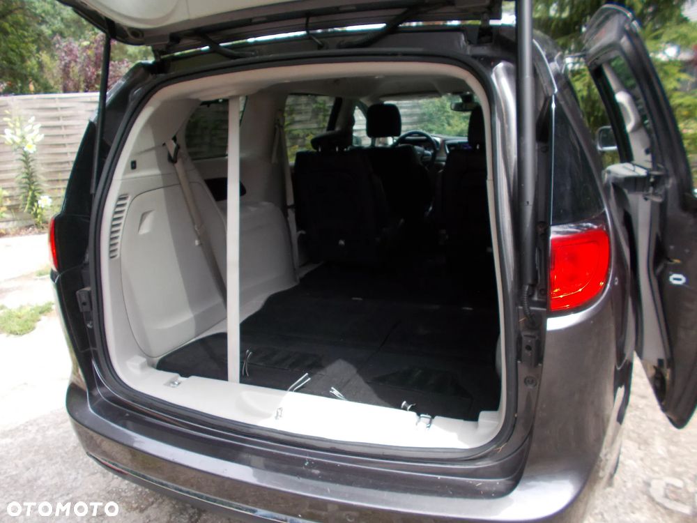 Chrysler Pacifica - 19