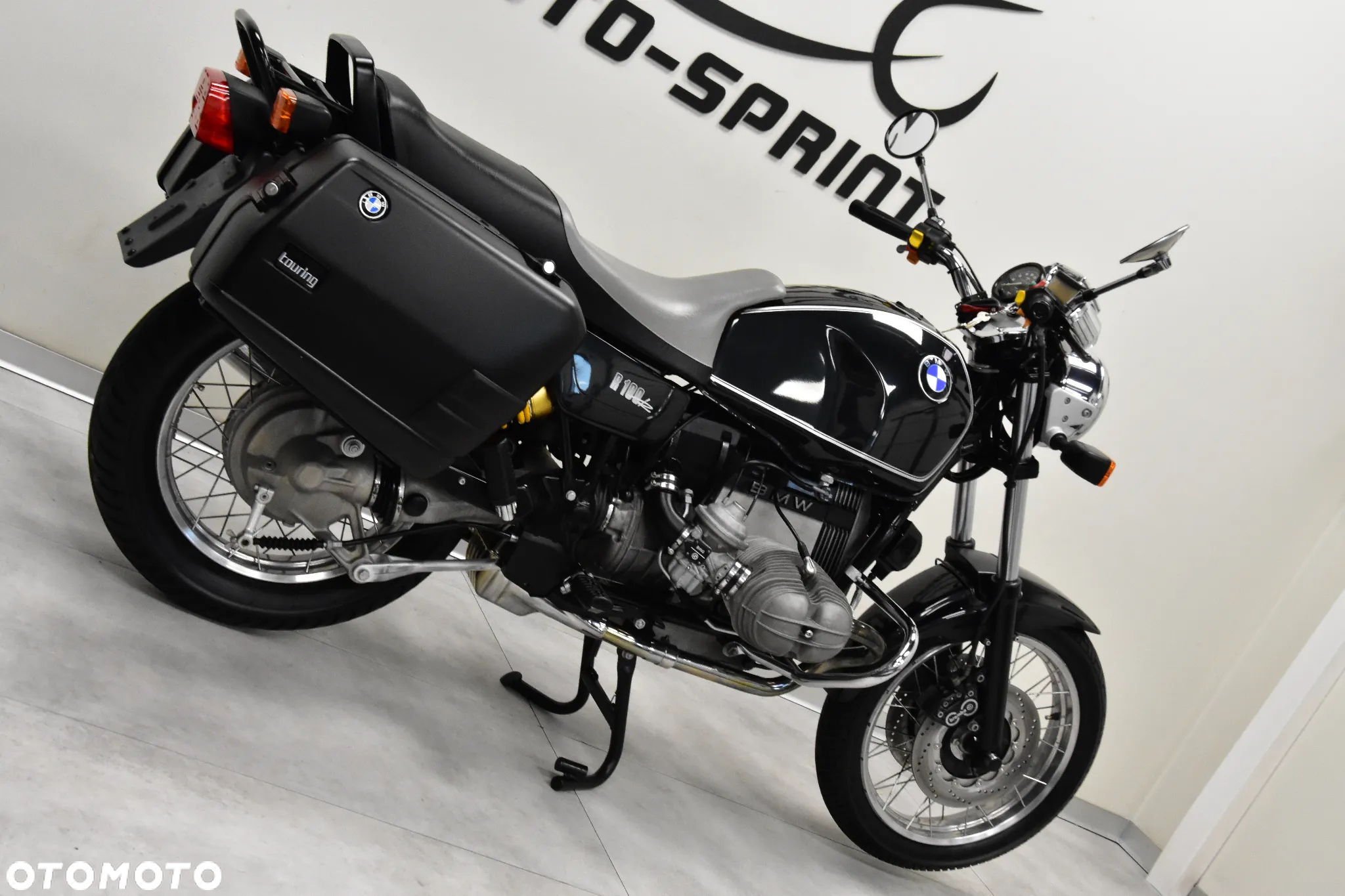 BMW R - 9