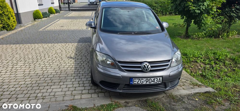 Volkswagen Golf - 1